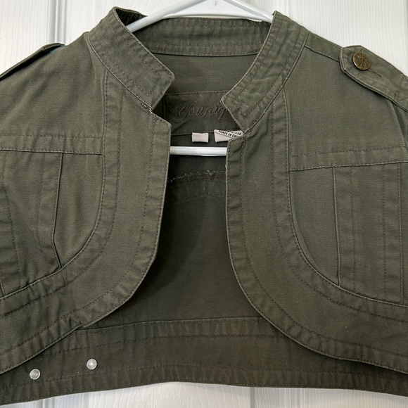 Cropped Jacket - Picture 2 of 4